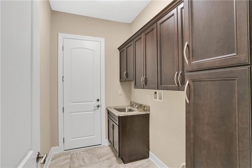 10475 Grubbs Road Wexford, PA 15090 - Photo 8 of 25 Gallery Image 8