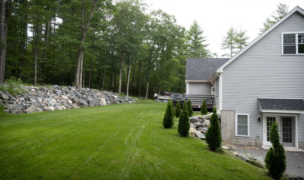 21 Shirley Road Townsend, MA 01469 - Photo 4 of 23