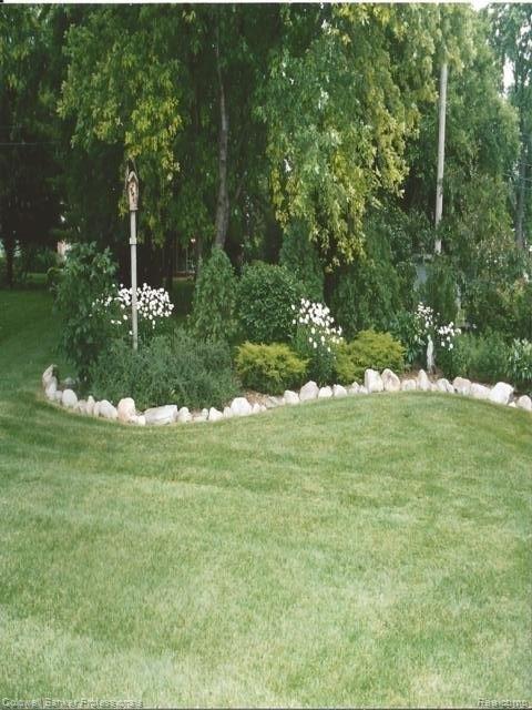 781 Lake Forest Road Rochester, MI 48309 - Photo 18 of 23 BackYard