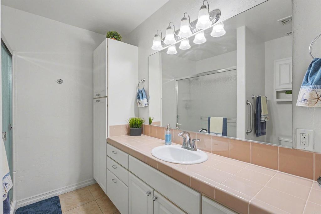 1020 Turnstone Way Oceanside, CA 92057 - Photo 18 of 33