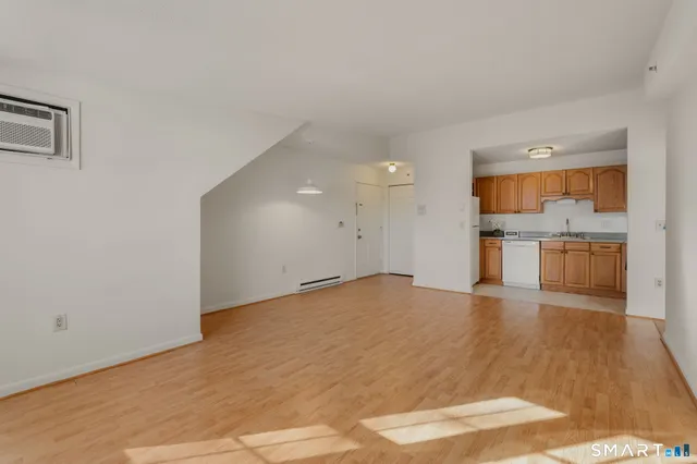 $174,900 | 82 Sunset Street, Unit 73, Waterford, CT 06385