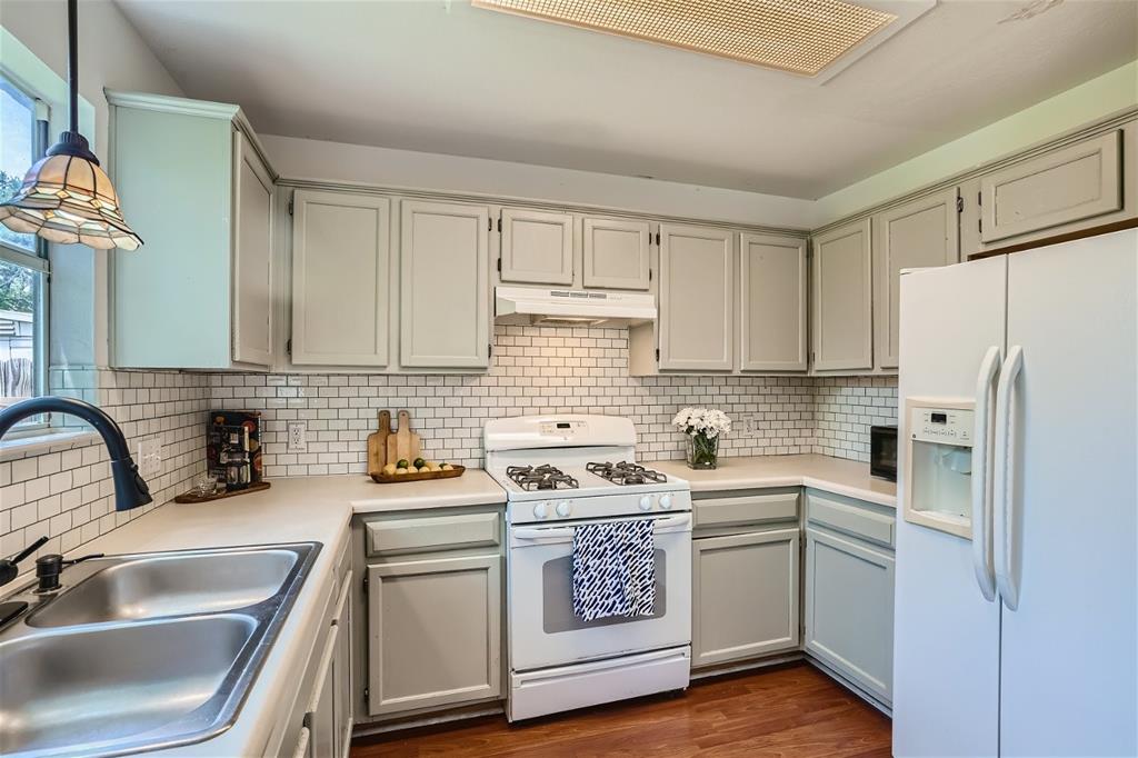 13431 Athens Trail Austin, TX 78729 - Photo 10 of 34