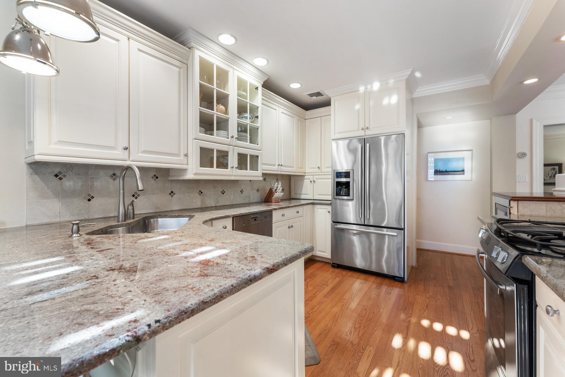 8010 Winston Road Philadelphia, PA 19118 - Photo 13 of 59 Gallery Image 13