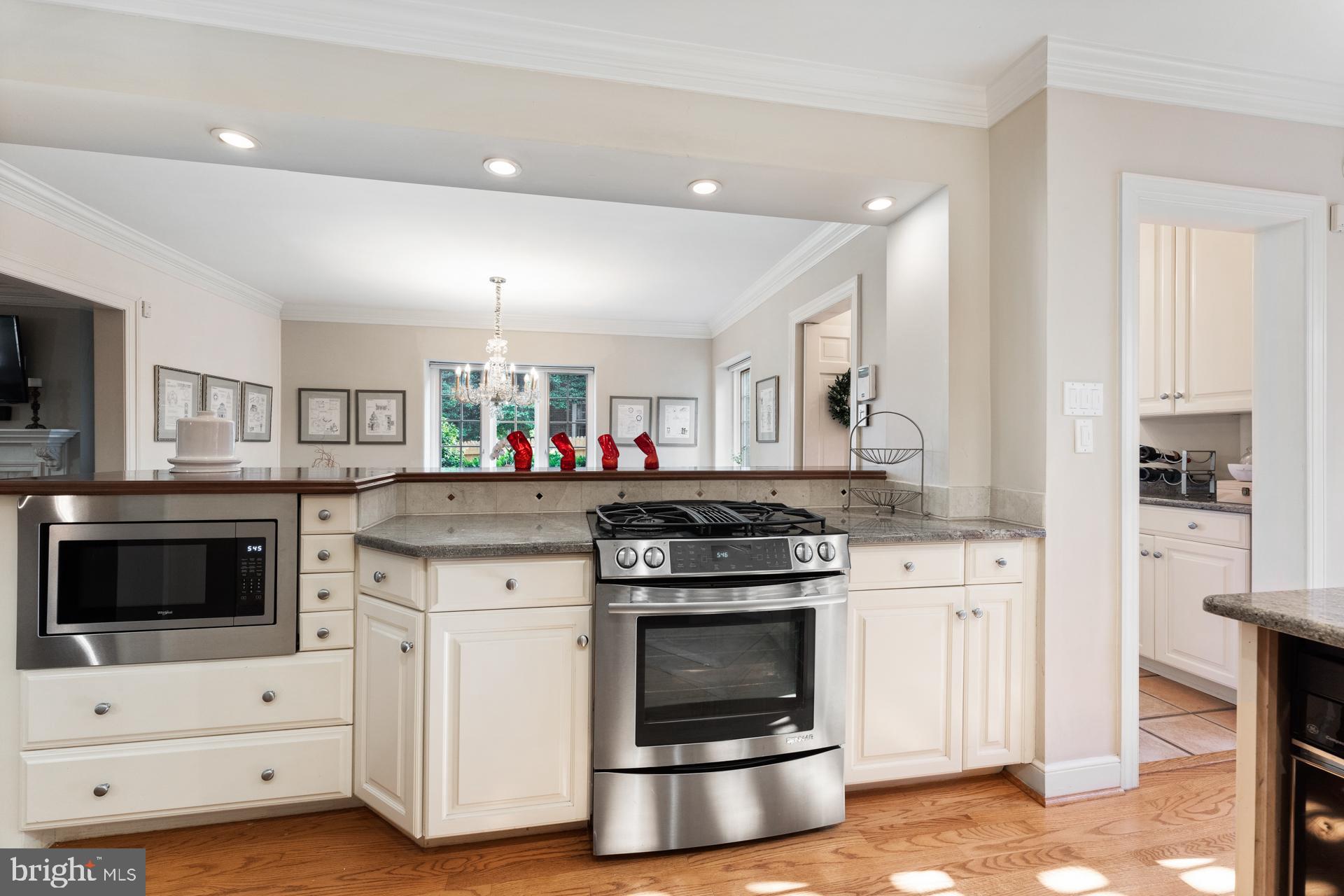 8010 Winston Road Philadelphia, PA 19118 - Photo 16 of 59 Gallery Image 16