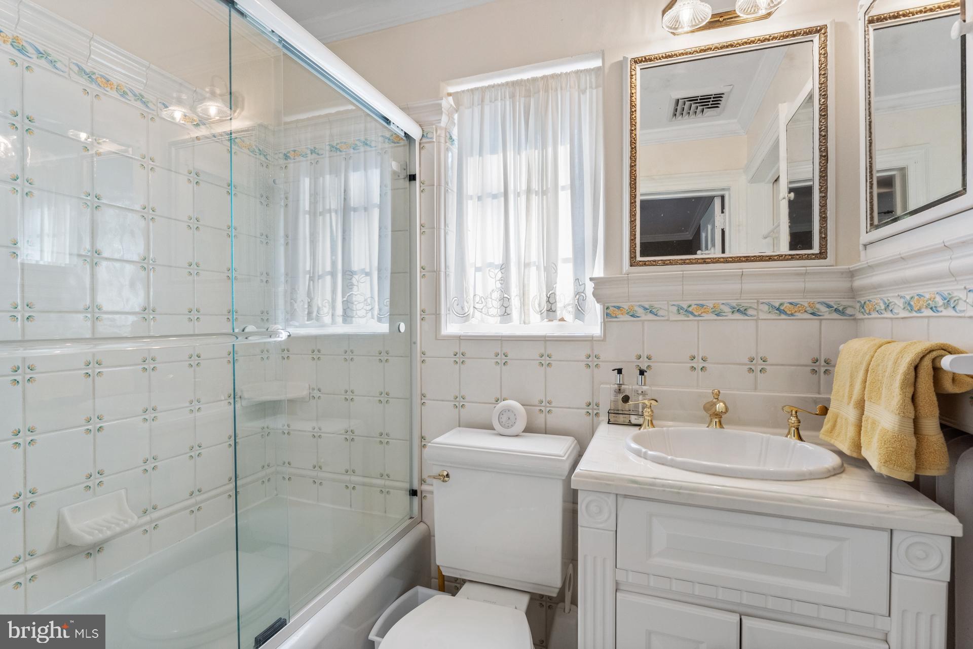8010 Winston Road Philadelphia, PA 19118 - Photo 26 of 59 Gallery Image 26