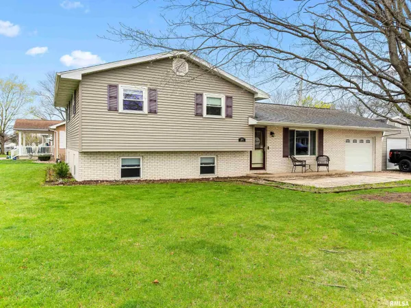 $179,900 | 16212 North Admiral Road, Chillicothe, IL 61523