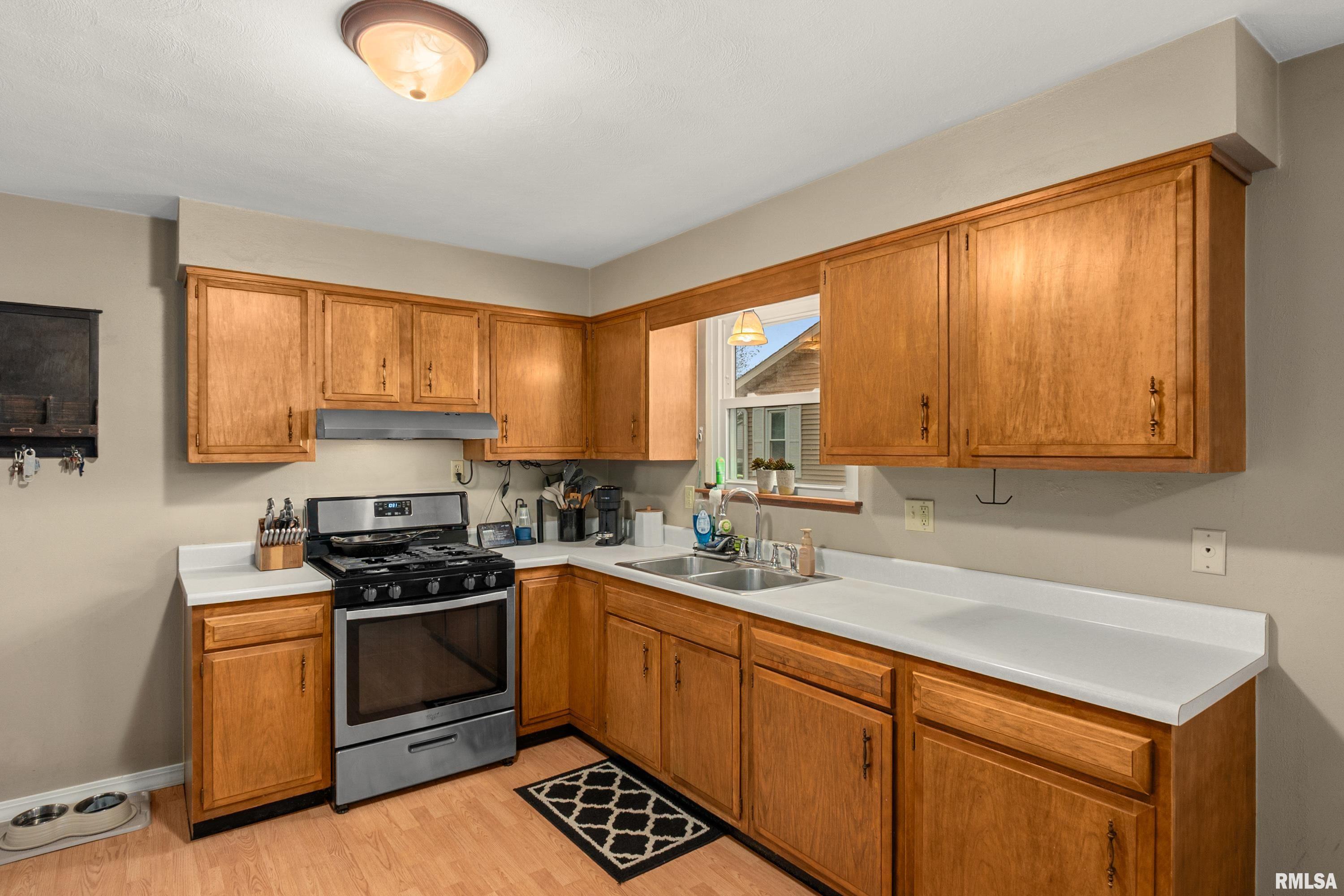 16212 North Admiral Road Chillicothe, IL 61523 - Photo 14 of 38