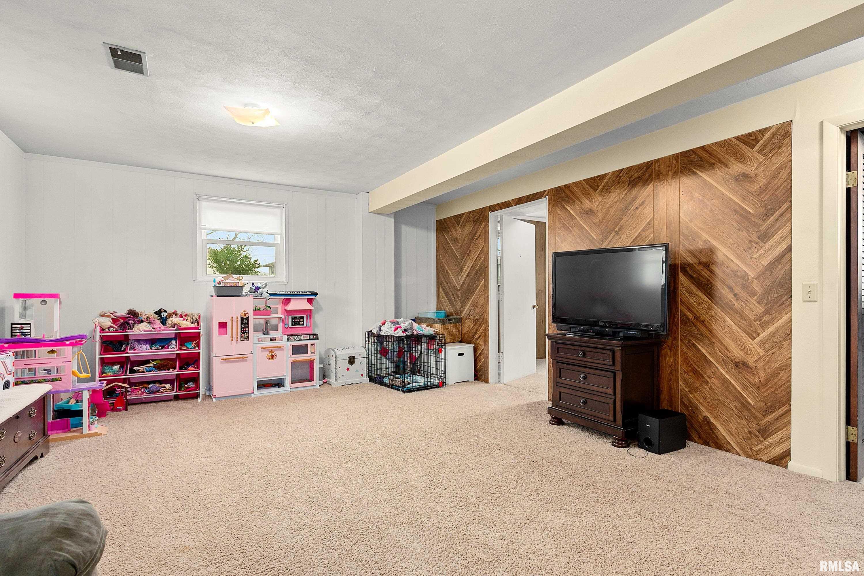 16212 North Admiral Road Chillicothe, IL 61523 - Photo 28 of 38