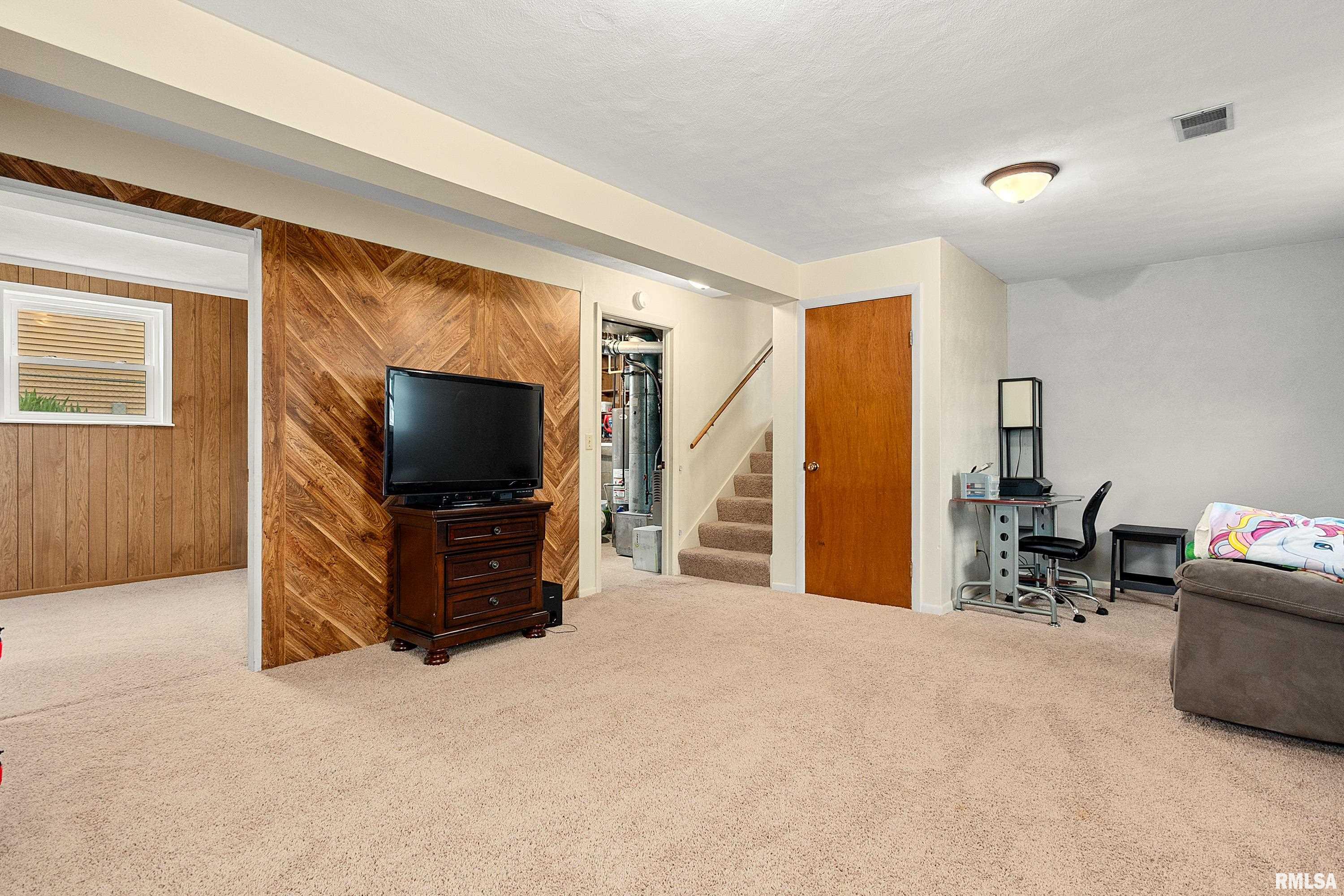 16212 North Admiral Road Chillicothe, IL 61523 - Photo 30 of 38