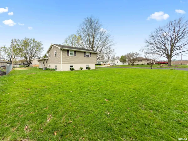 $179,900 | 16212 North Admiral Road, Chillicothe, IL 61523