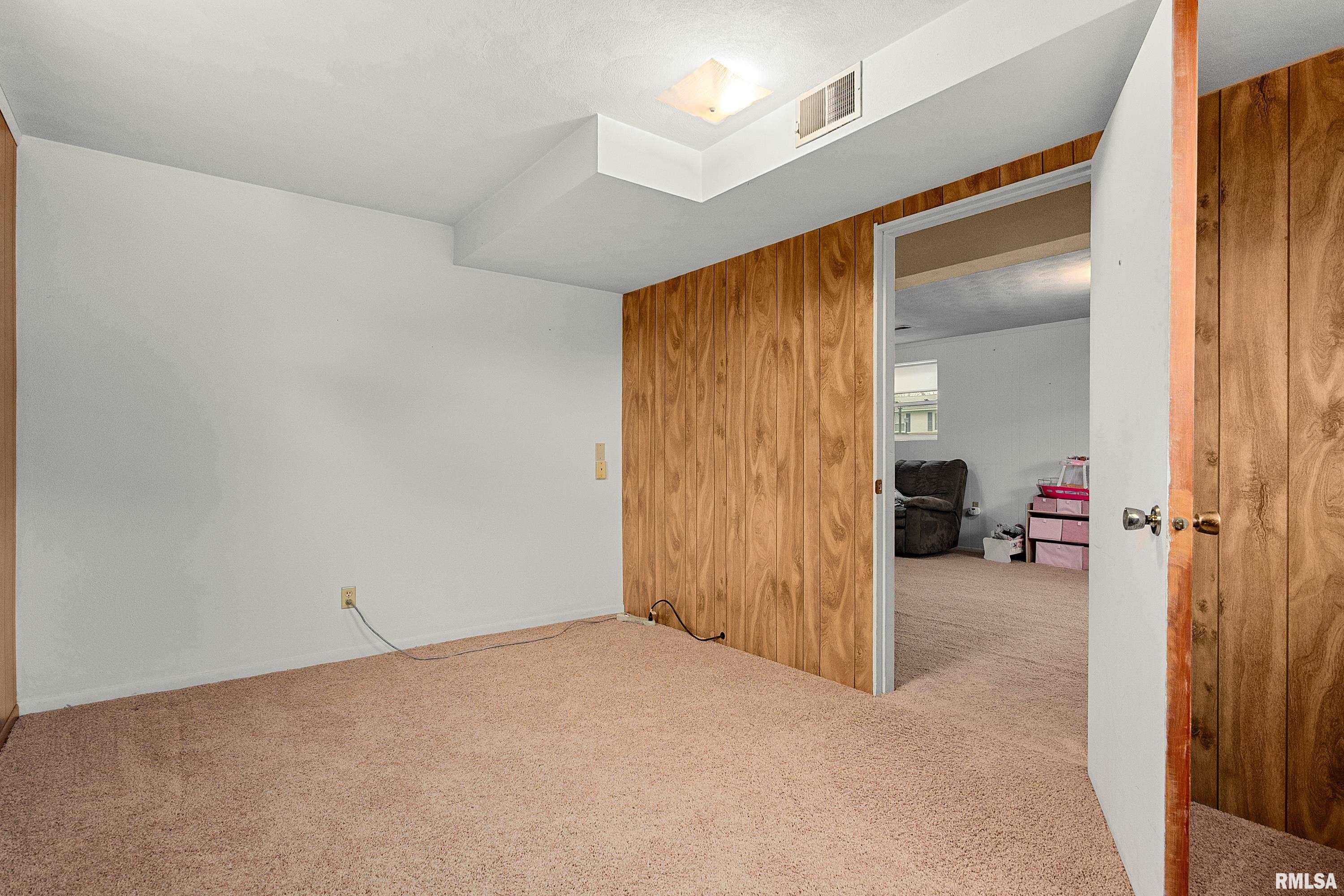 16212 North Admiral Road Chillicothe, IL 61523 - Photo 32 of 38