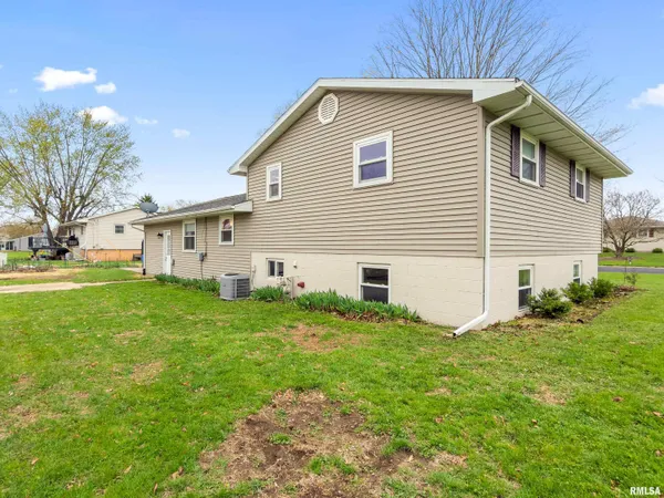 $179,900 | 16212 North Admiral Road, Chillicothe, IL 61523