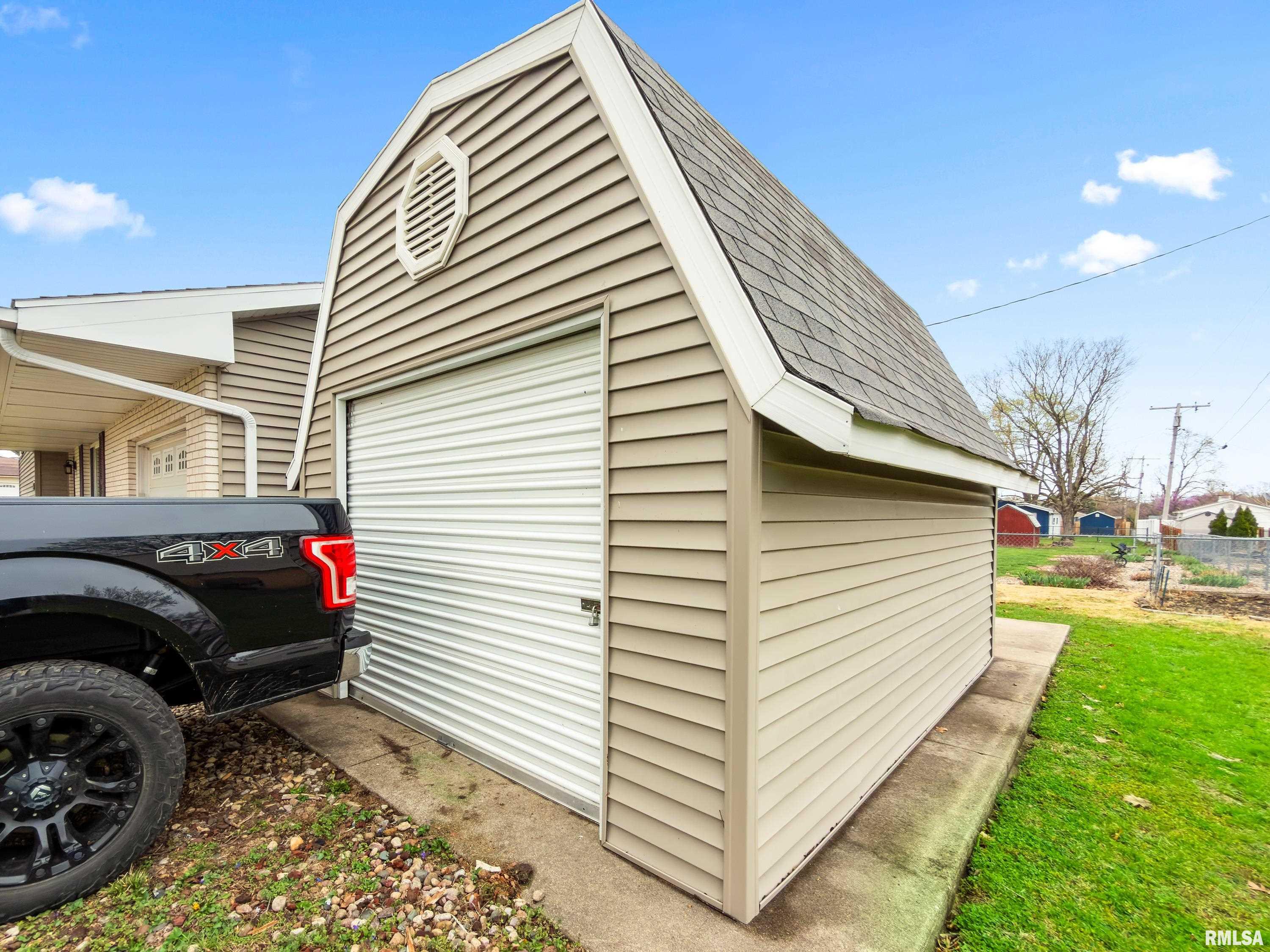 16212 North Admiral Road Chillicothe, IL 61523 - Photo 35 of 38