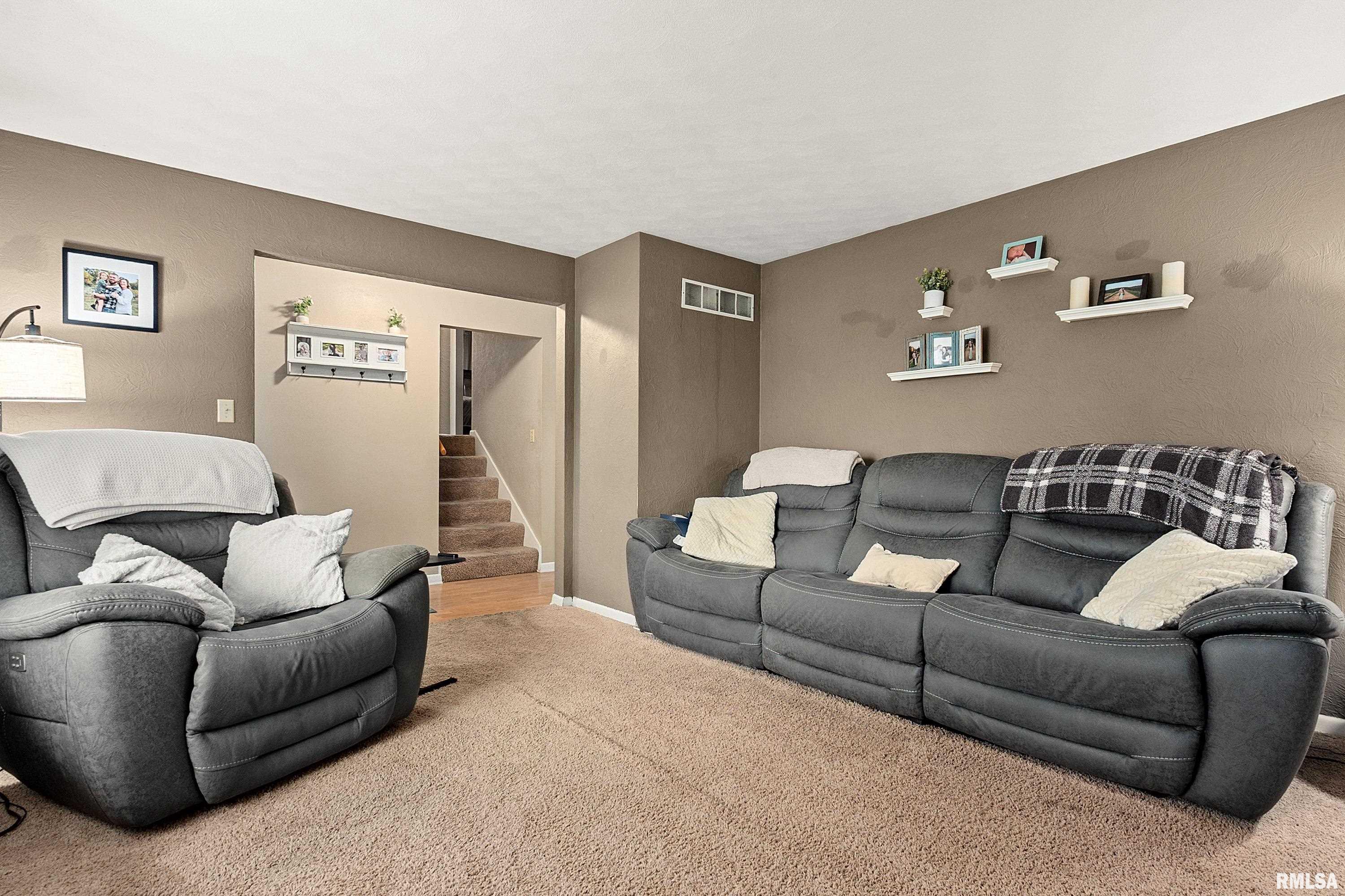 16212 North Admiral Road Chillicothe, IL 61523 - Photo 7 of 38