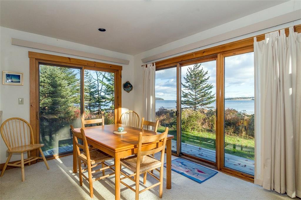 27-28 Peoples Road Tenants Harbor, ME 04860 - Photo 5 of 25 Dining area