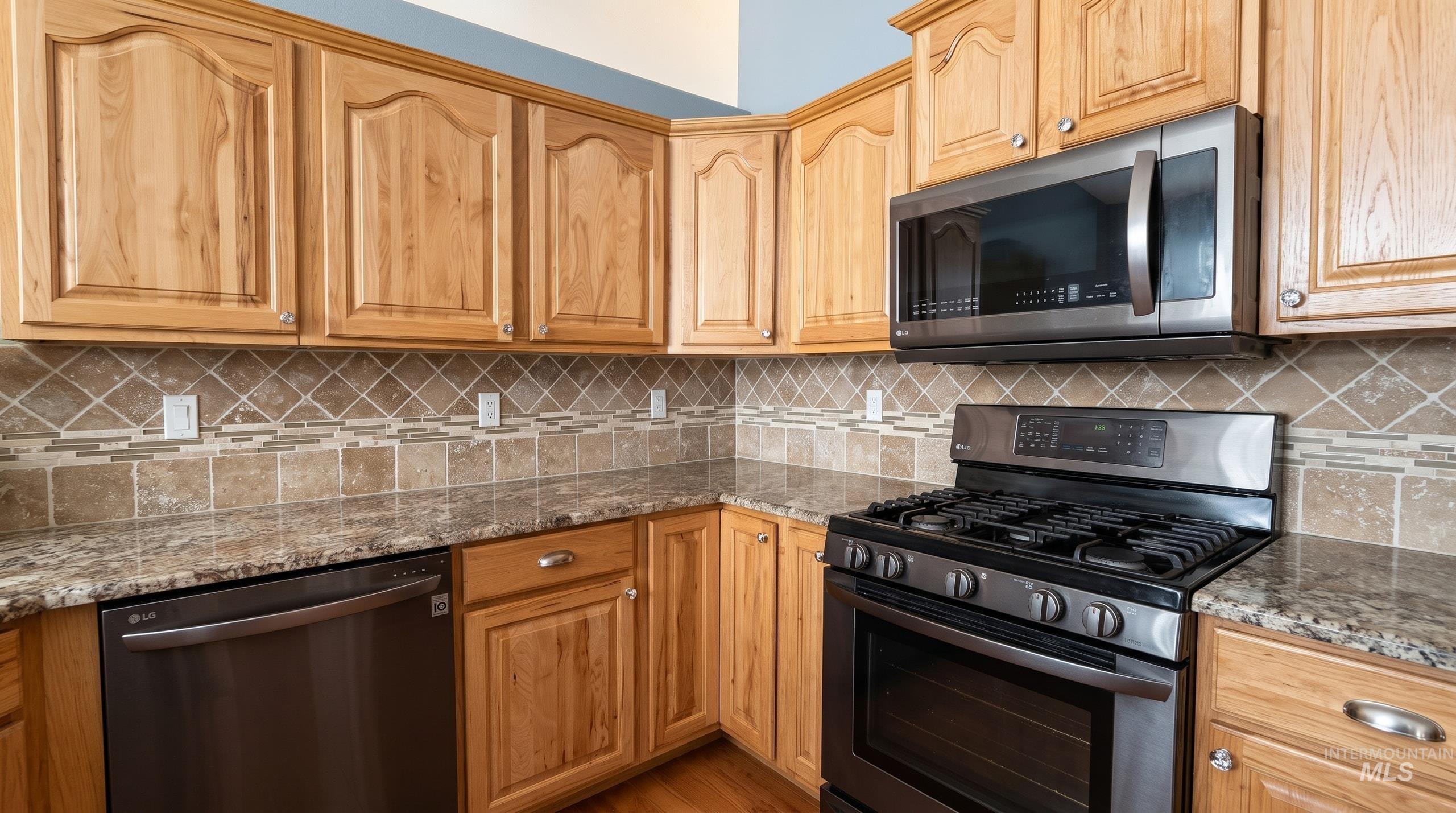 2885 North Rough Stone Way Meridian, ID 83646 - Photo 9 of 29 Gallery Image 9