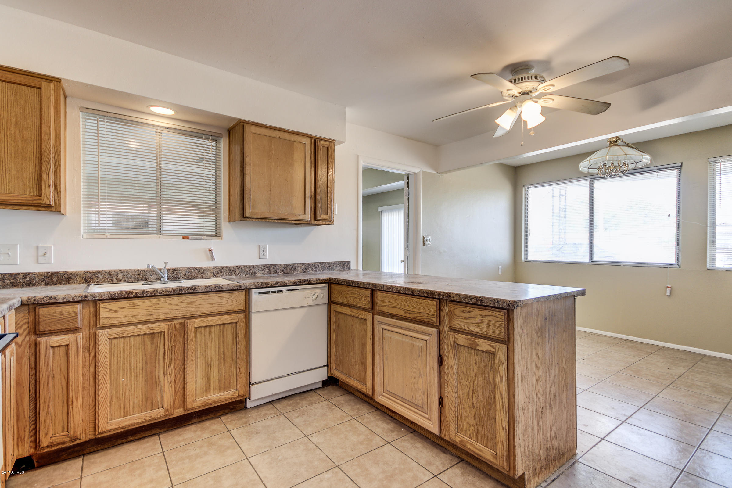 3005 West Ocotillo Road Phoenix, AZ 85017 - Photo 14 of 44 3005 W Ocotillo Rd-17