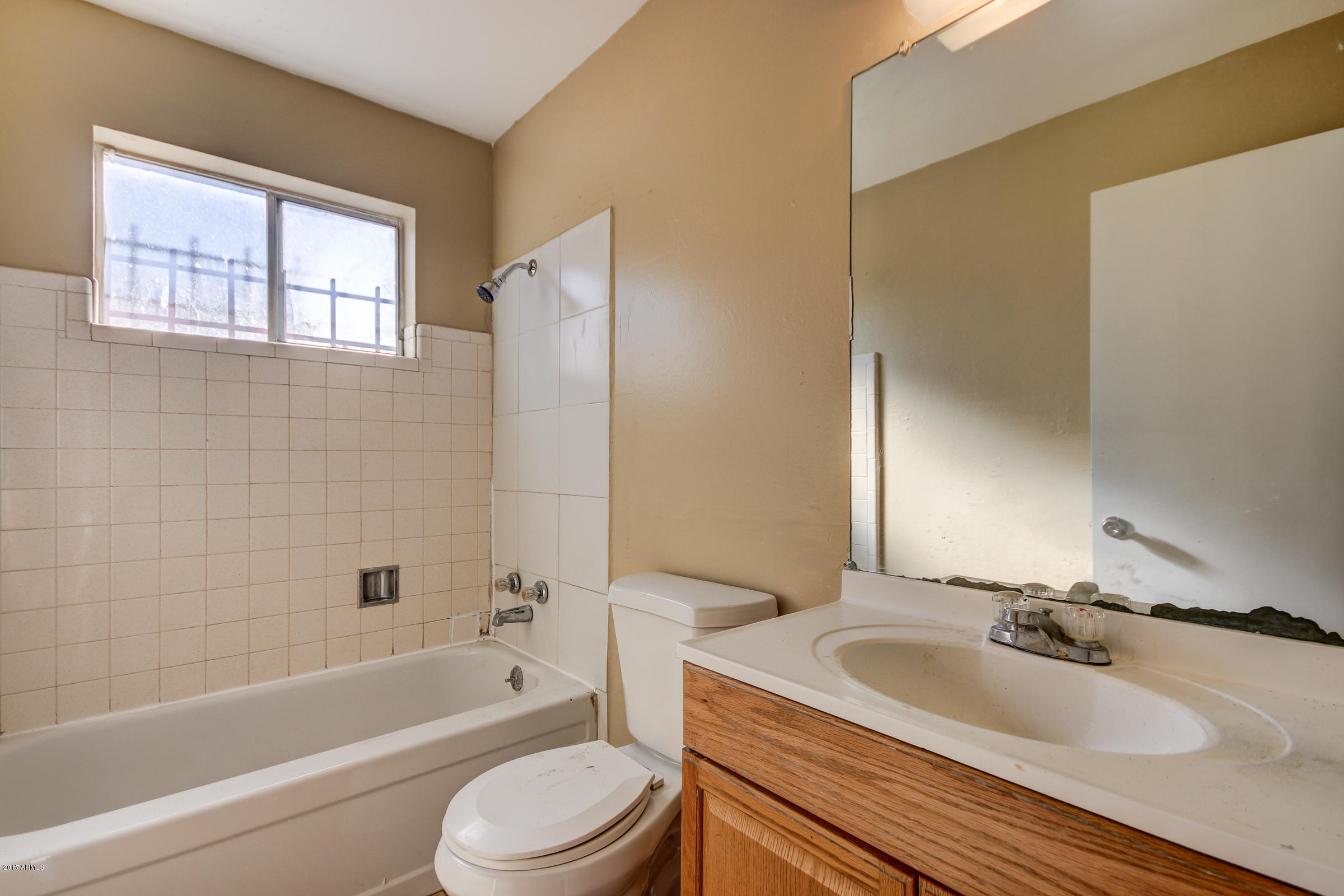 3005 West Ocotillo Road Phoenix, AZ 85017 - Photo 29 of 44 3005 W Ocotillo Rd-32