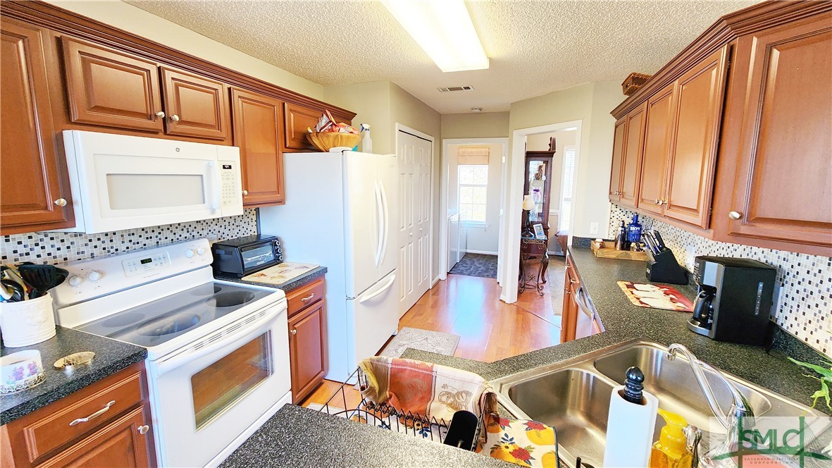 144 Runner Road Savannah, GA 31410 - Photo 17 of 50