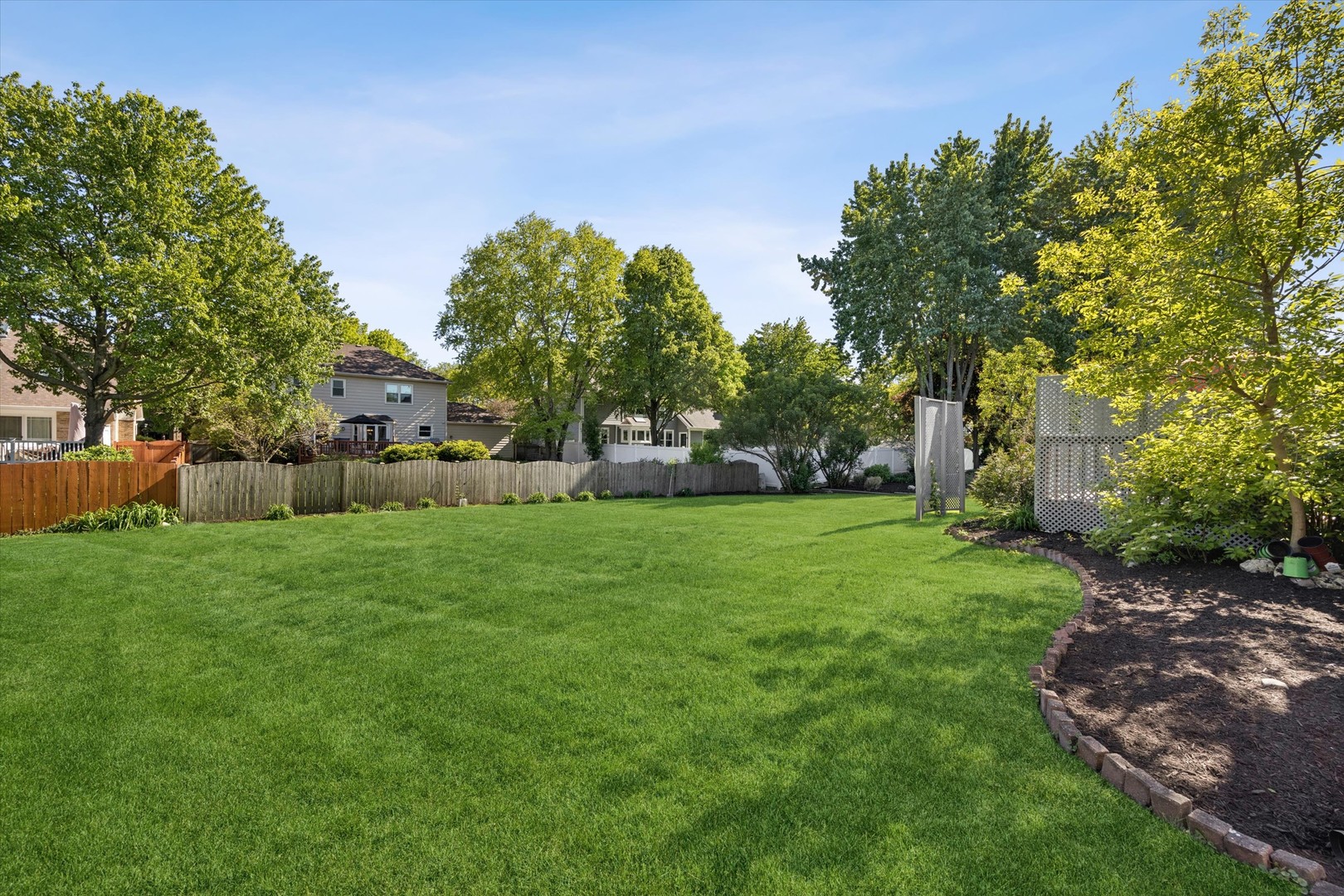 1524 Oswego Road Naperville, IL 60540 - Photo 37 of 55