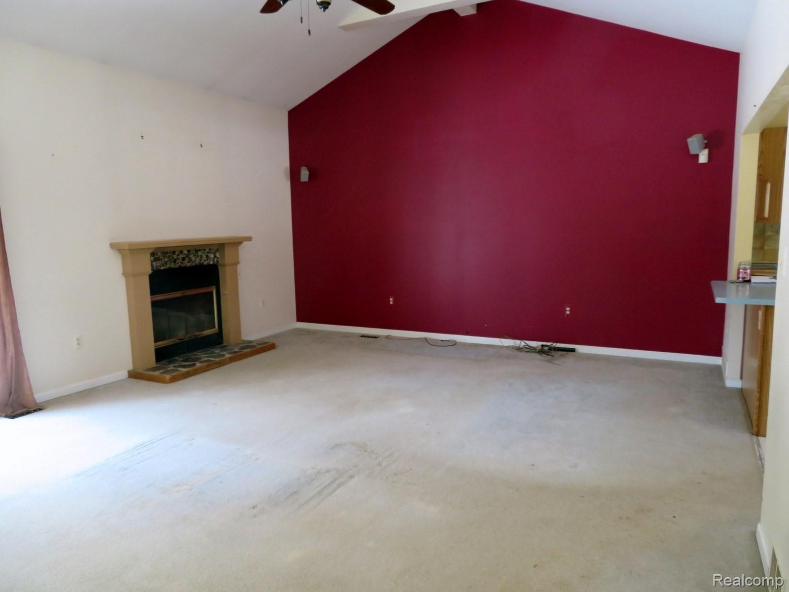7121 Mabley Hill Road Fenton, MI 48430 - Photo 7 of 24 Great Rm.JPG