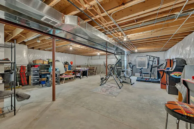 $359,000 | 250 East Short Drive, Coal City, IL 60416