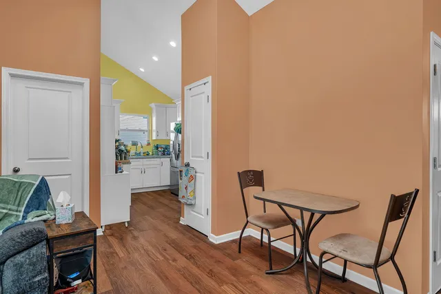 $359,000 | 250 East Short Drive, Coal City, IL 60416