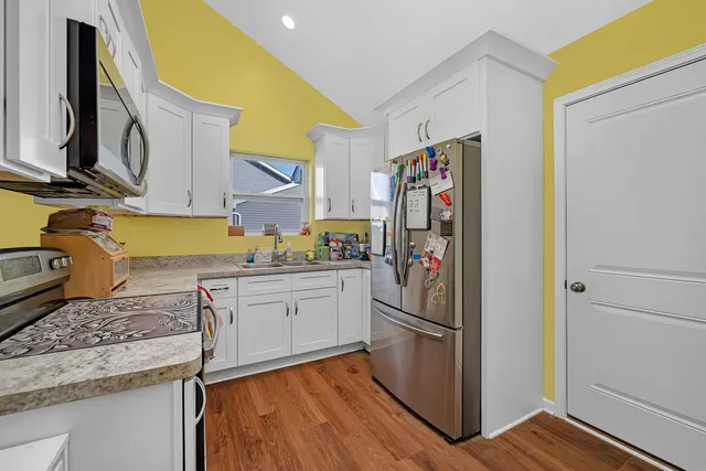 $359,000 | 250 East Short Drive, Coal City, IL 60416