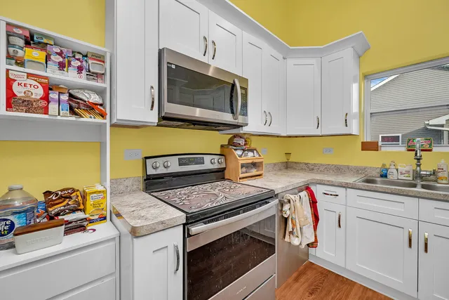 $359,000 | 250 East Short Drive, Coal City, IL 60416