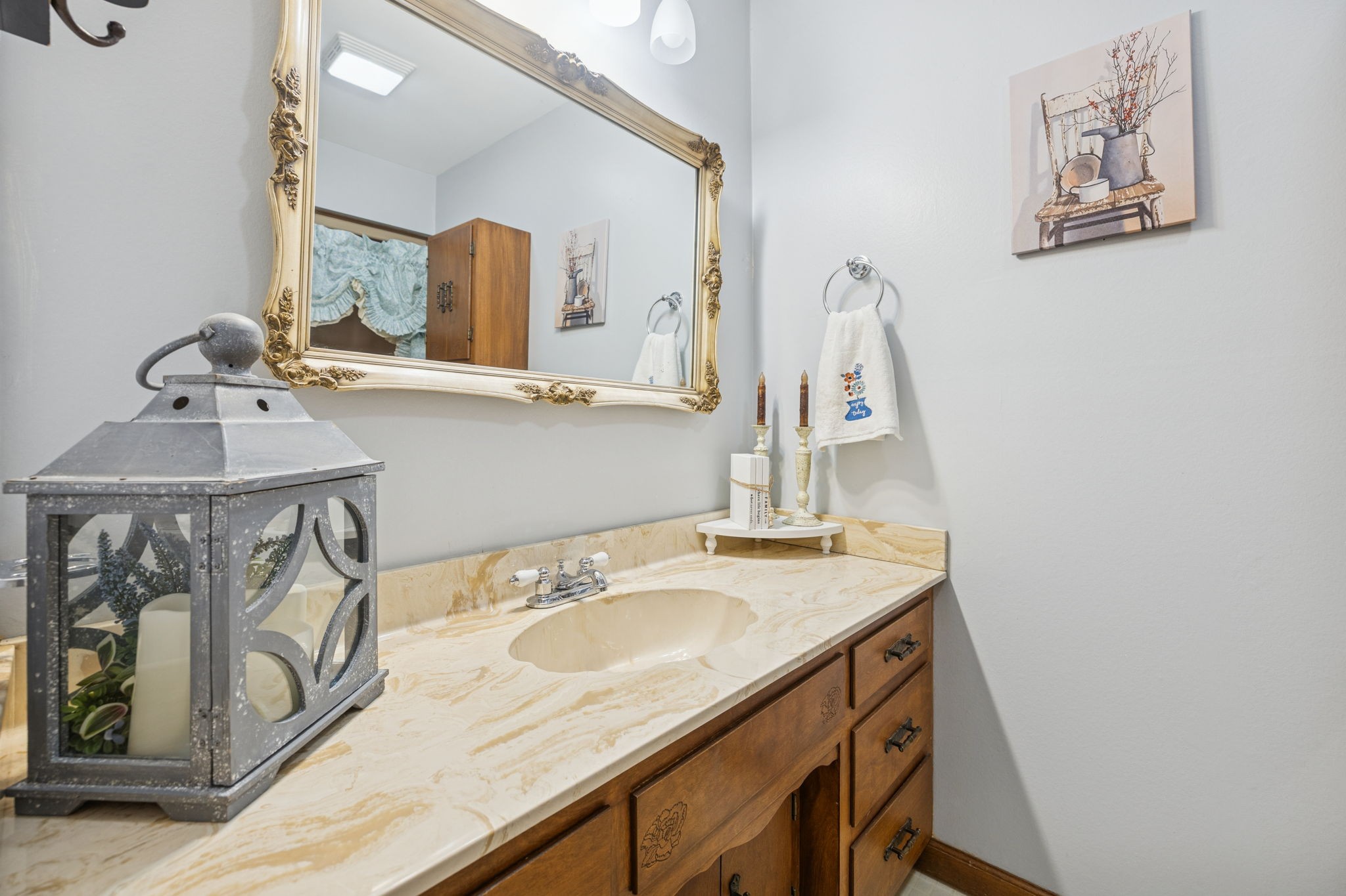 272 Belmar Circle Manchester, TN 37355 - Photo 20 of 56 a bathroom with a sink and a mirror