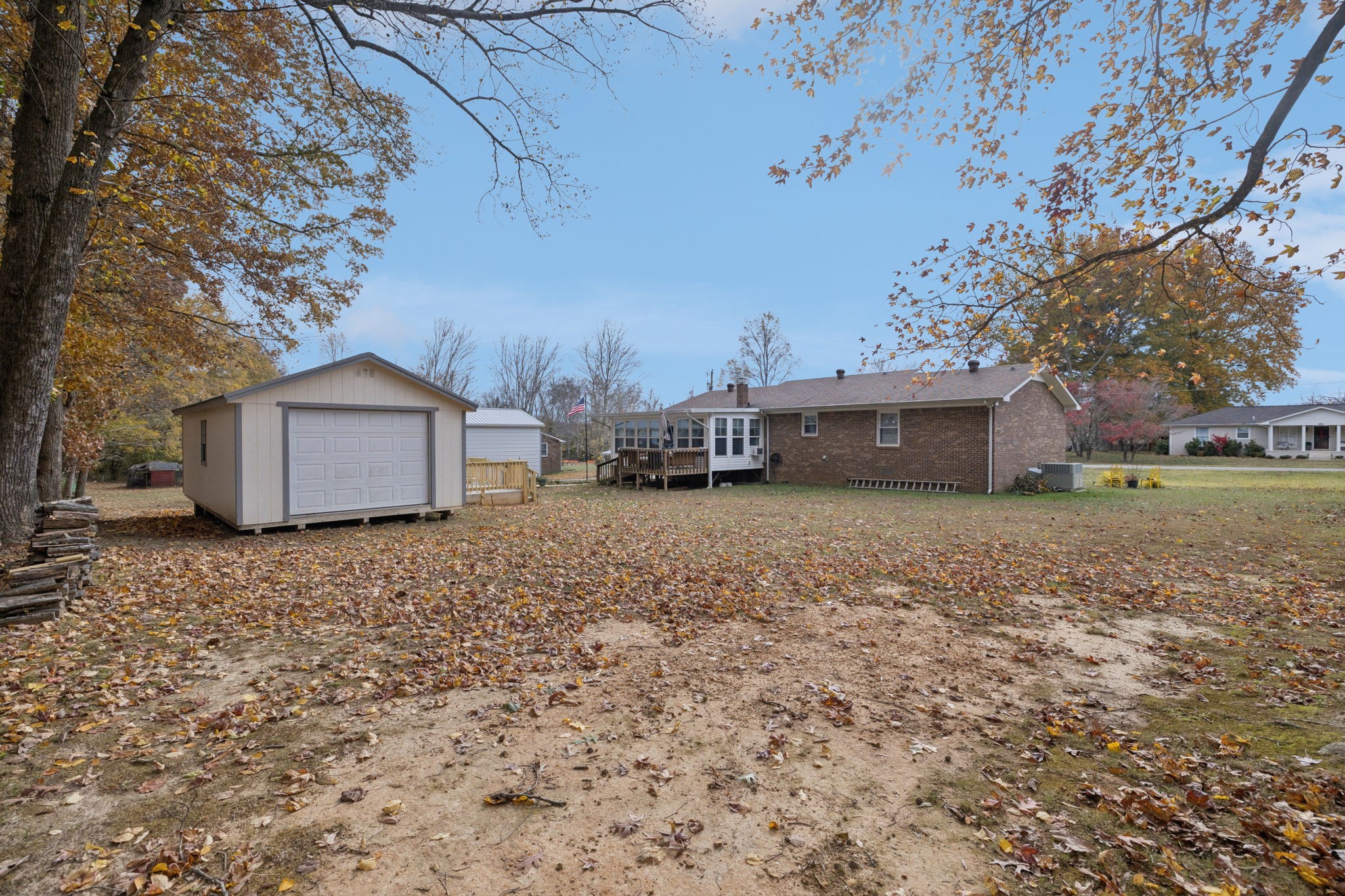 272 Belmar Circle Manchester, TN 37355 - Photo 46 of 56 a house view with a garden space
