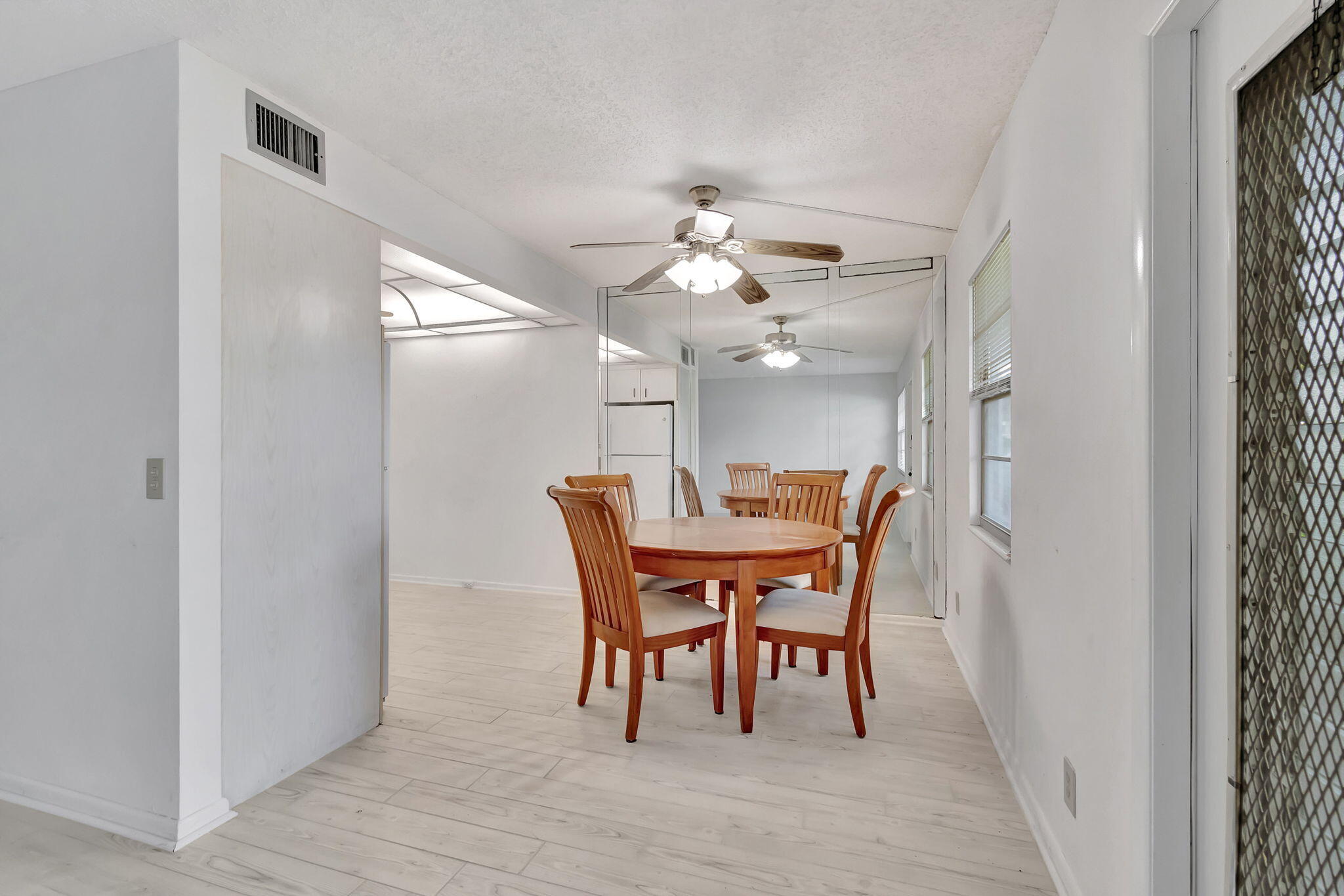1034 Hythe B Boca Raton, FL 33434 - Photo 6 of 70 22-web-or-mls-DSC_8334