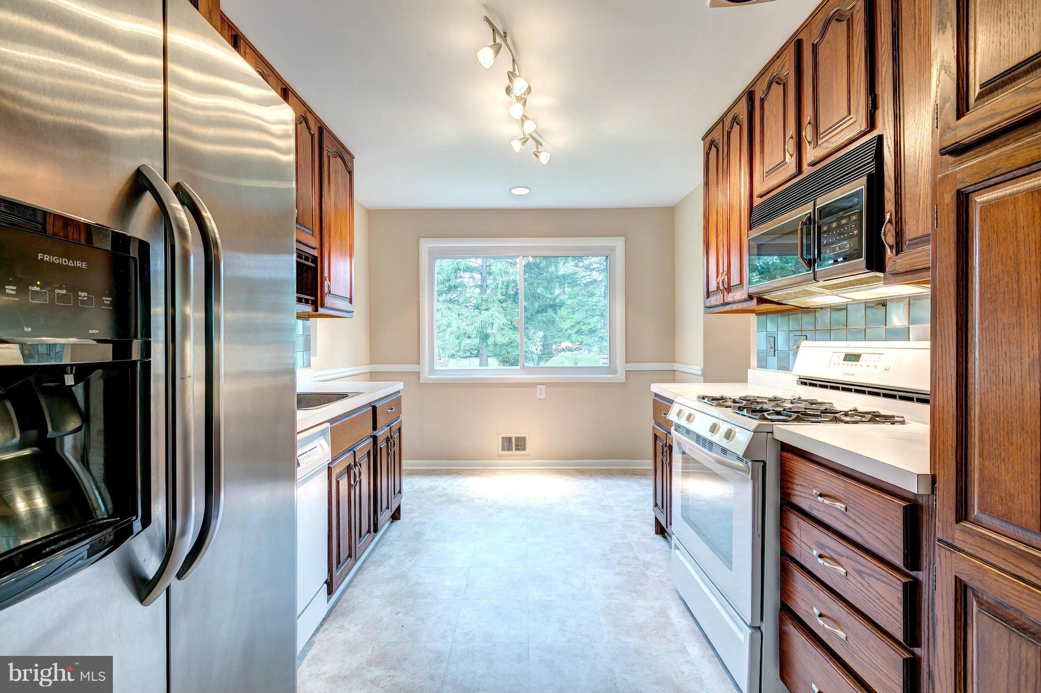4007 Blackpool Road Rockville, MD 20853 - Photo 10 of 30 Kitchen