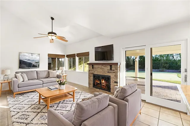 $799,990 | 31049 Corte Arroyo Vista, Temecula, CA 92592