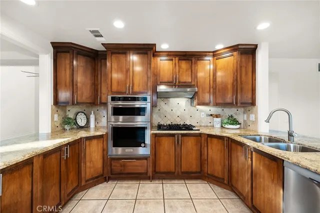 $799,990 | 31049 Corte Arroyo Vista, Temecula, CA 92592