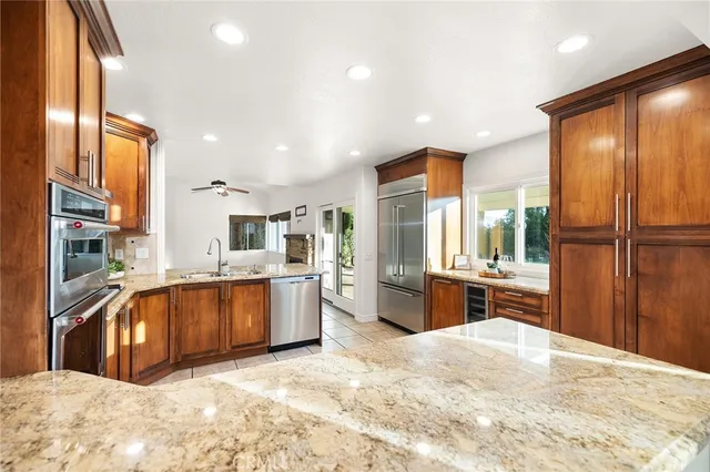 $799,990 | 31049 Corte Arroyo Vista, Temecula, CA 92592