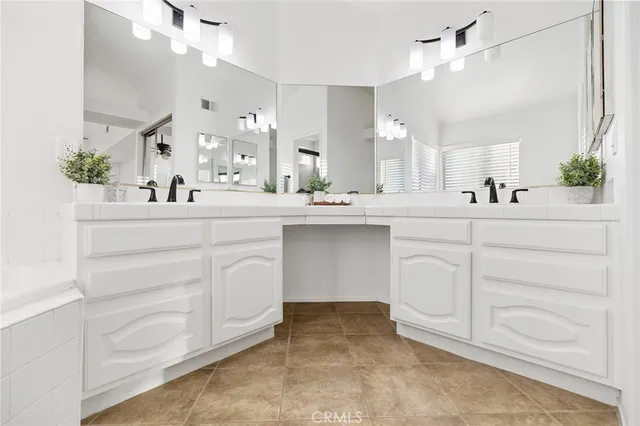 $799,990 | 31049 Corte Arroyo Vista, Temecula, CA 92592