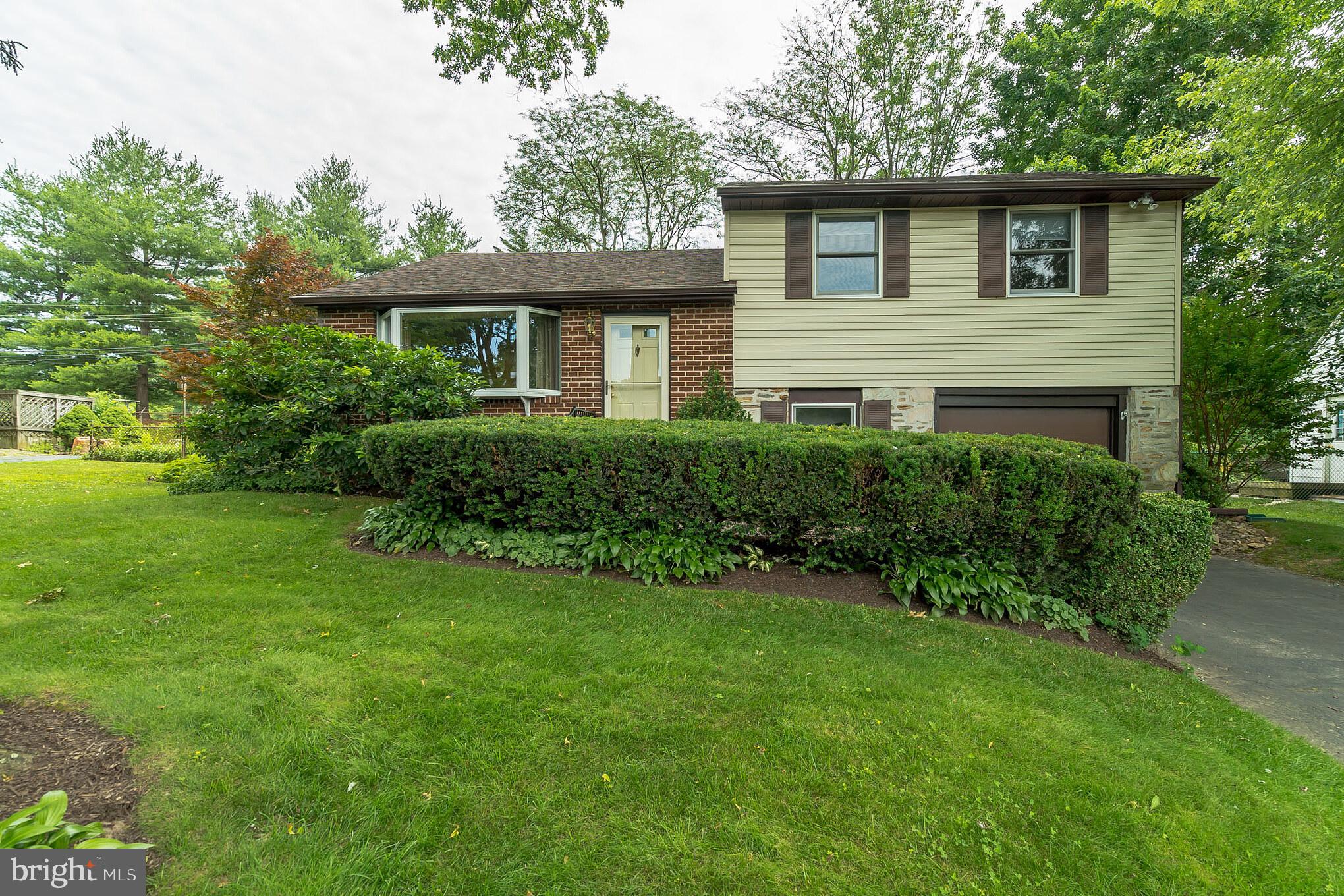 3177 Maple Road Huntingdon Valley, PA 19006 - Photo 1 of 27 Exterior front