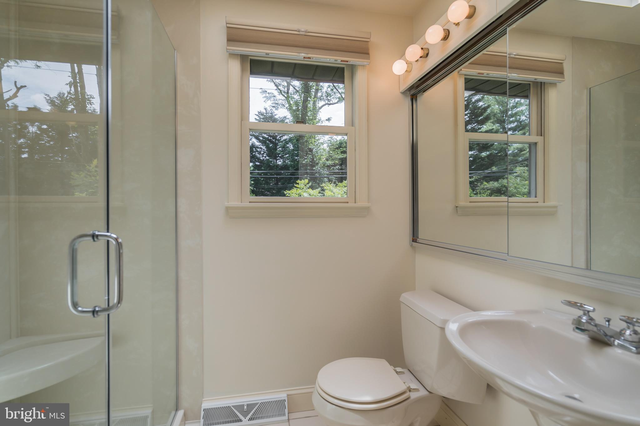 3177 Maple Road Huntingdon Valley, PA 19006 - Photo 19 of 27 Full bath