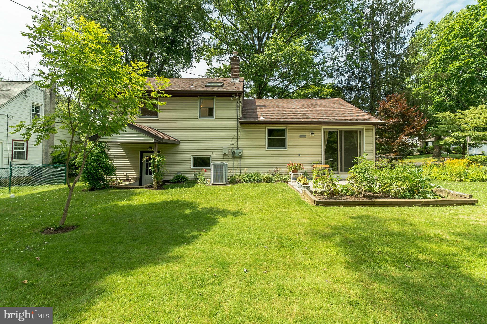 3177 Maple Road Huntingdon Valley, PA 19006 - Photo 26 of 27 Exterior back