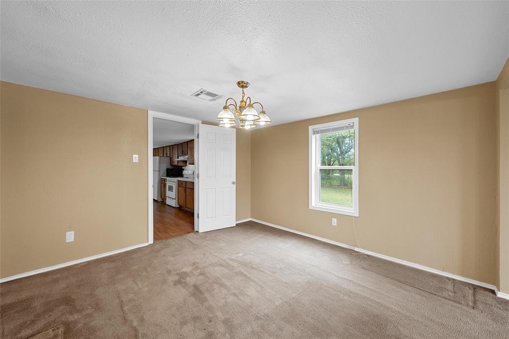 4704 Williams Road Bellmead, TX 76705 - Photo 7 of 32