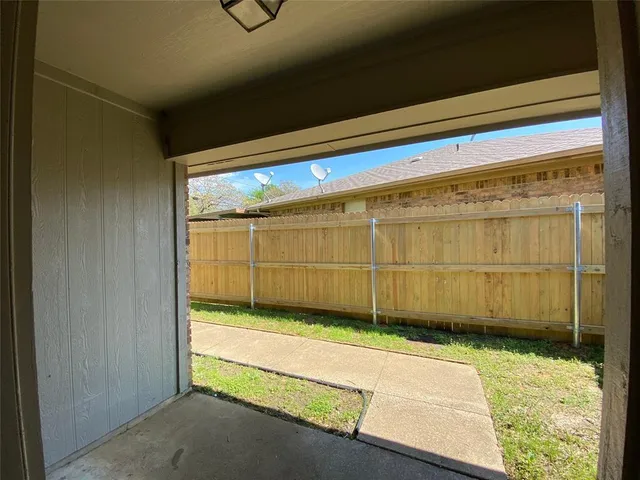 $1,795 | 2311 Kingsford Court, Arlington, TX 76017