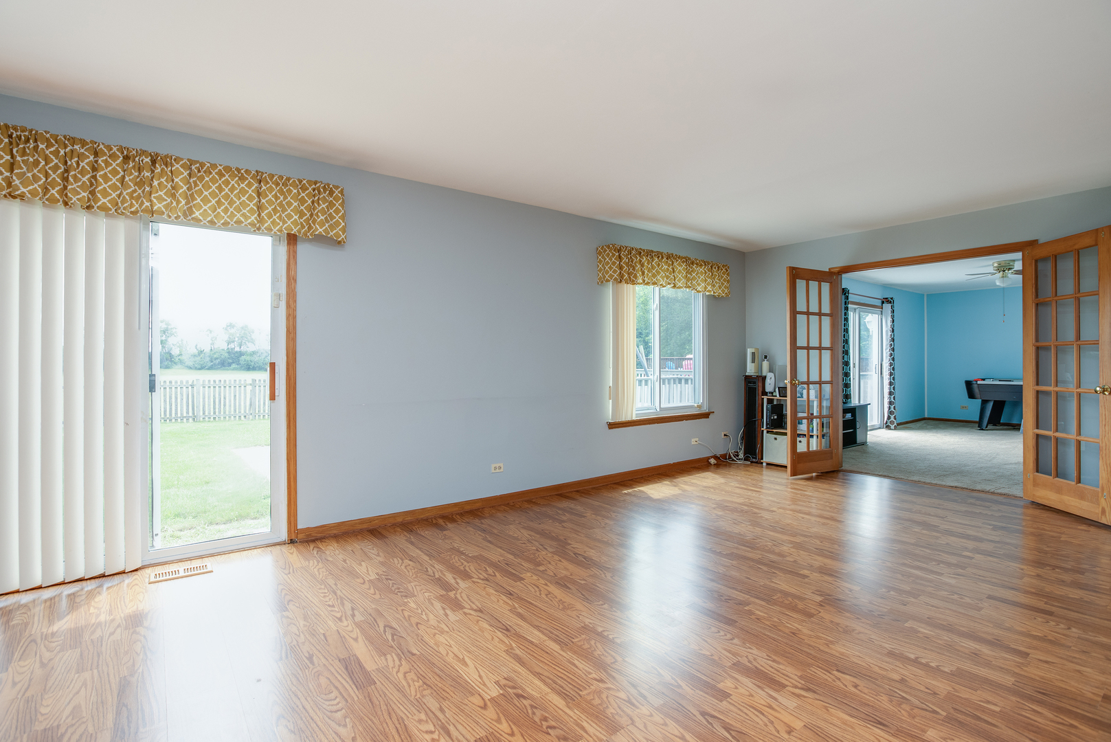 716 Thunderbird Trail Carol Stream, IL 60188 - Photo 3 of 14