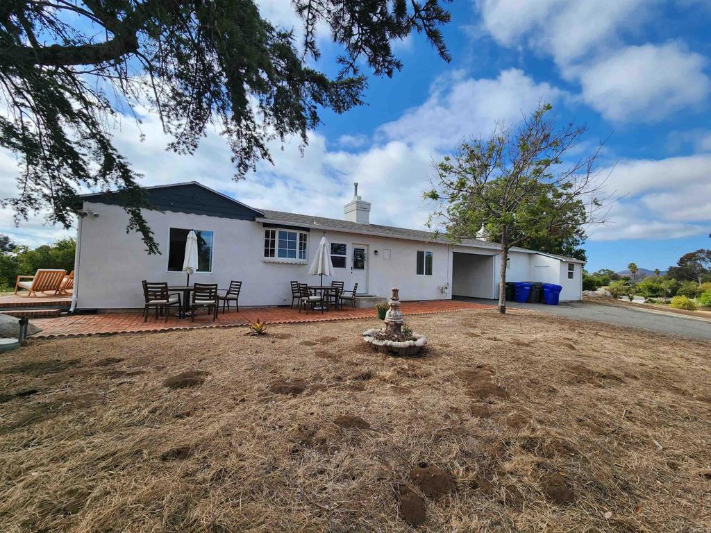 1060 Crest View Road Vista, CA 92081 - Photo 11 of 58