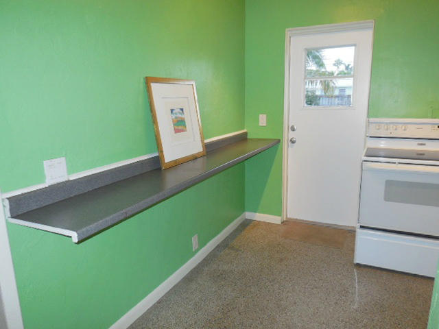 475 Enfield Street Boca Raton, FL 33487 - Photo 13 of 35 BREAKFAST BAR