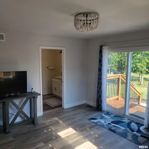 $185,500 | 511 East 2nd S Street, Carlinville, IL 62626