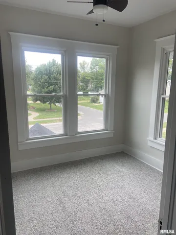 $185,500 | 511 East 2nd S Street, Carlinville, IL 62626