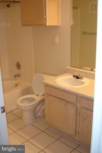 1550 Spring Gate Dr., Unit 8113 McLean, VA 22102 - Photo 13 of 29 Master Bath #2
