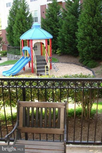1550 Spring Gate Dr., Unit 8113 McLean, VA 22102 - Photo 22 of 29 Exterior #2
