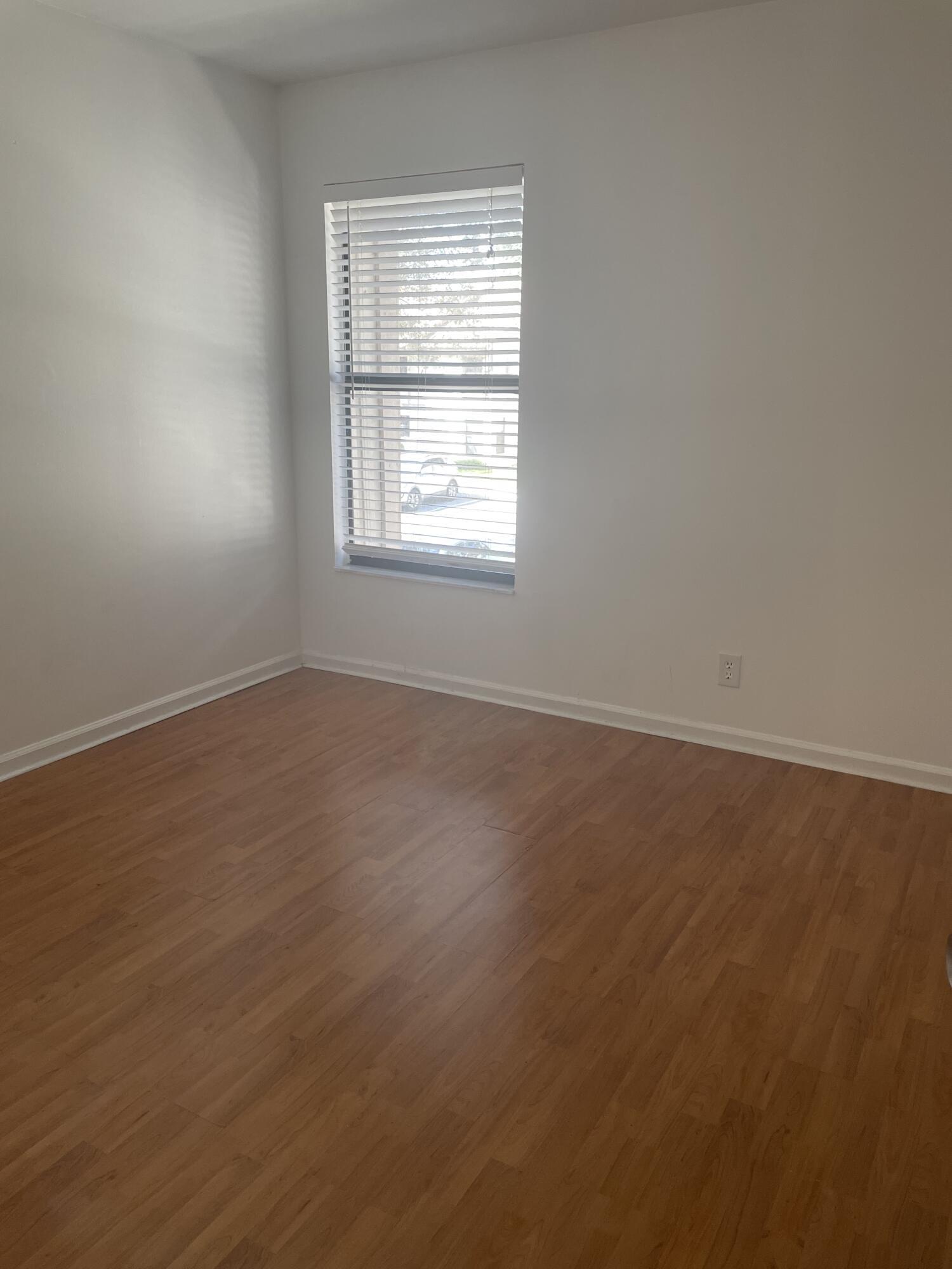 3129 Millwood Terrace, Unit M237 Boca Raton, FL 33431 - Photo 3 of 4 2nd bedroom